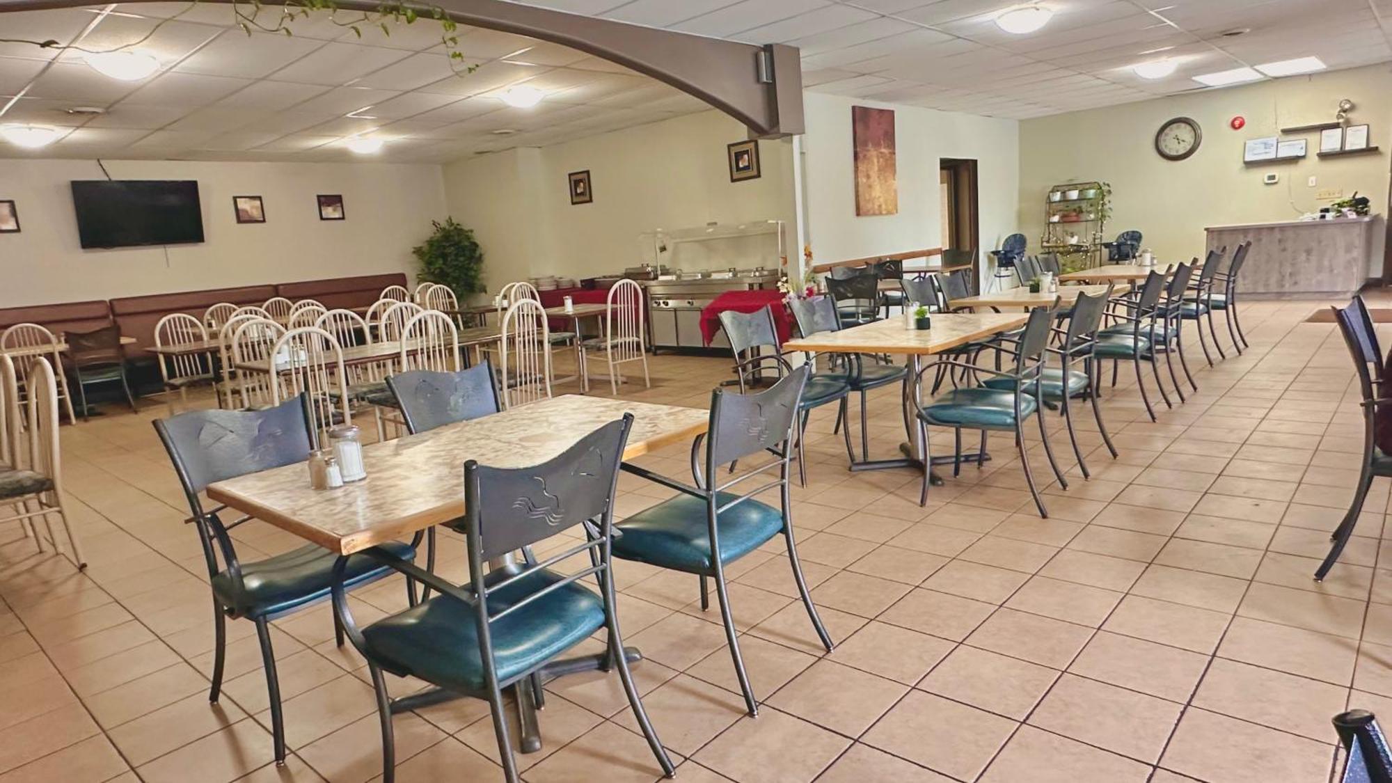 Lacombe Motor Inn Екстериор снимка