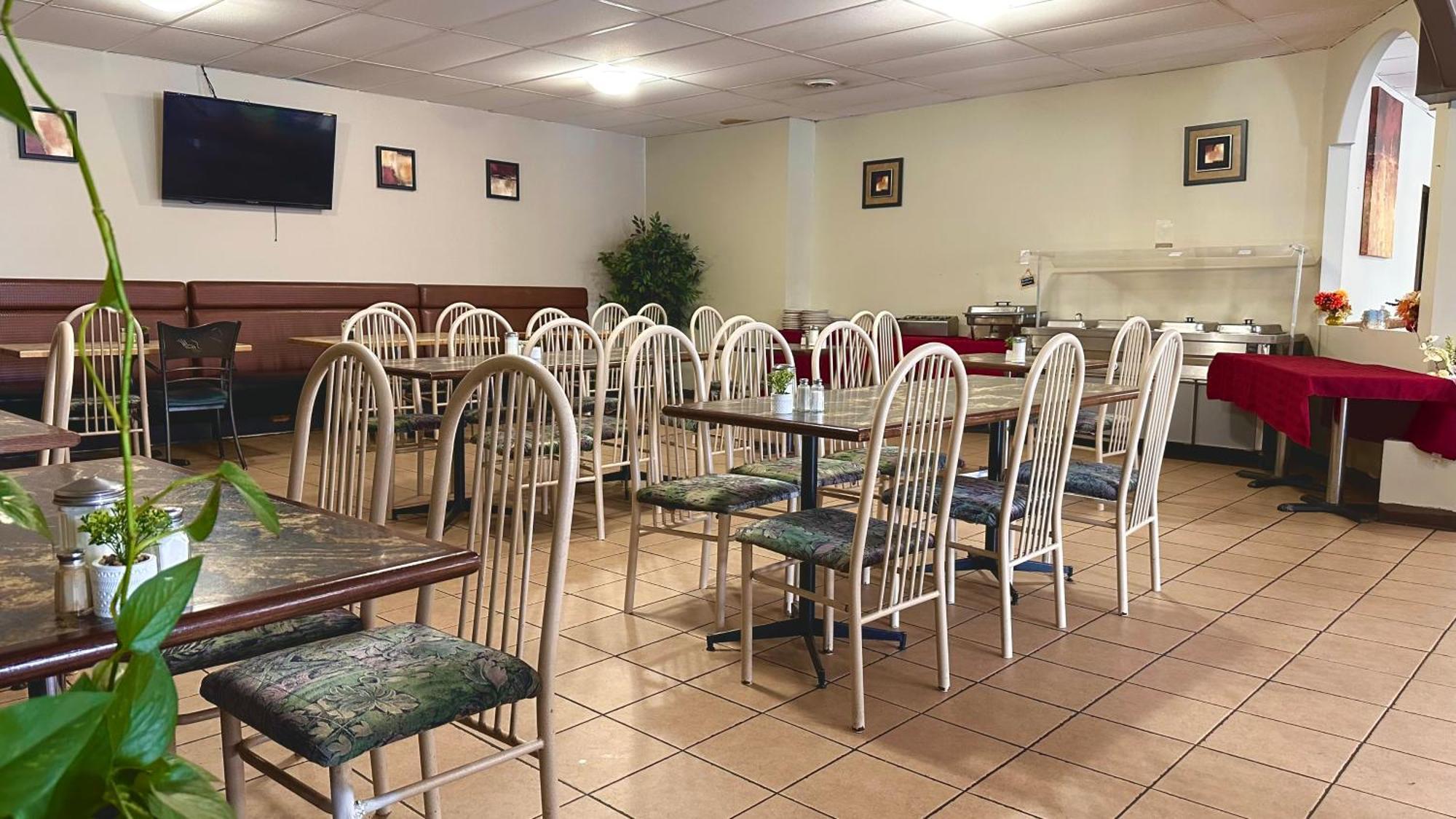 Lacombe Motor Inn Екстериор снимка