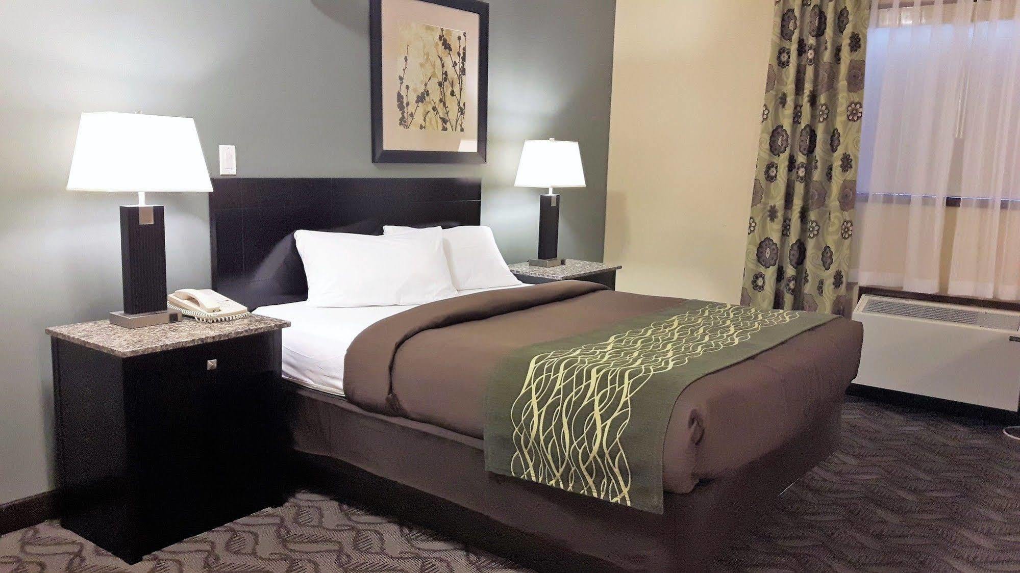 Lacombe Motor Inn Екстериор снимка